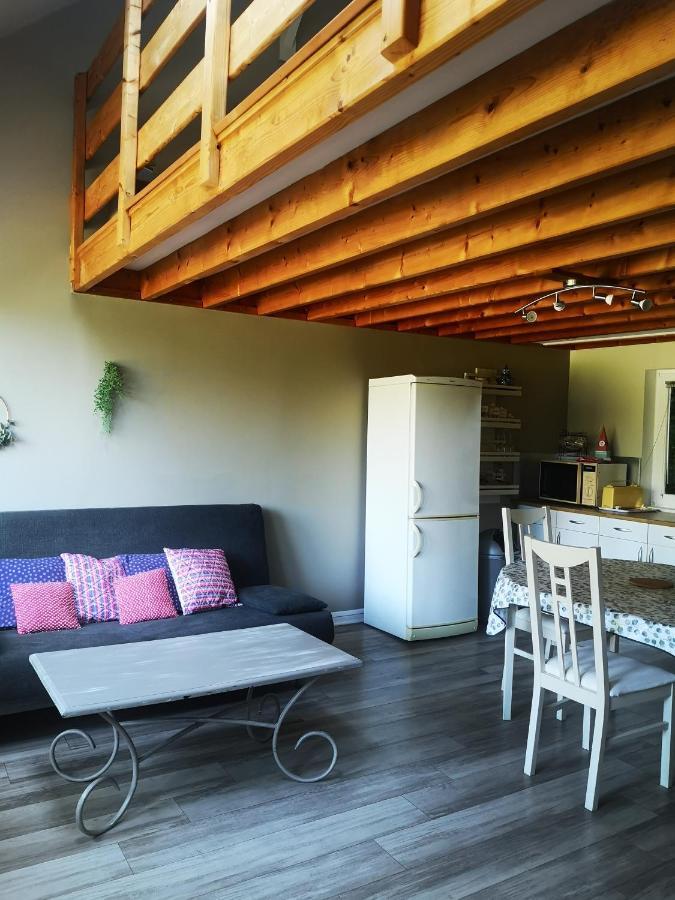 Gite Les Hunieres Fourneville Exterior photo
